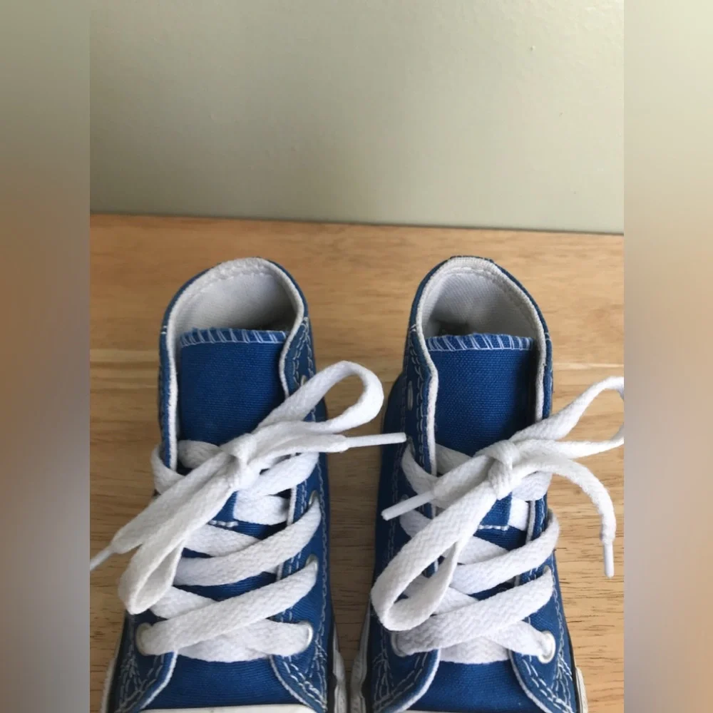 Converse All-Star Chuck Taylor High-Tops Blue Size: US Toddler 8.0 EUR 24 CM 15